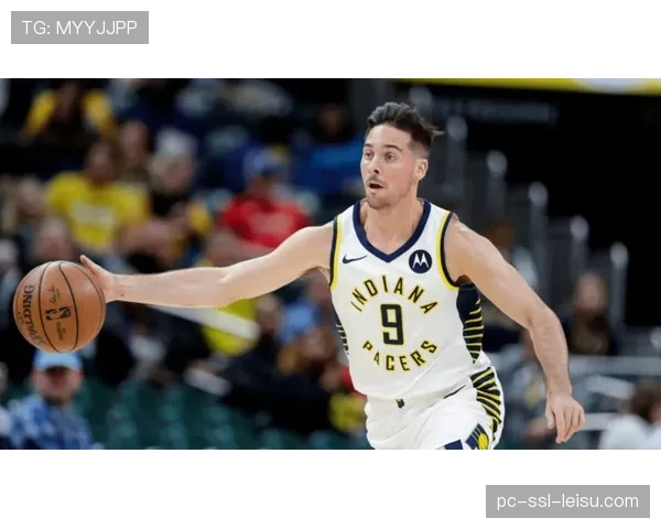 实时统计：鹈鹕队半场完成8次抢断，利用防守反击建立领先优势